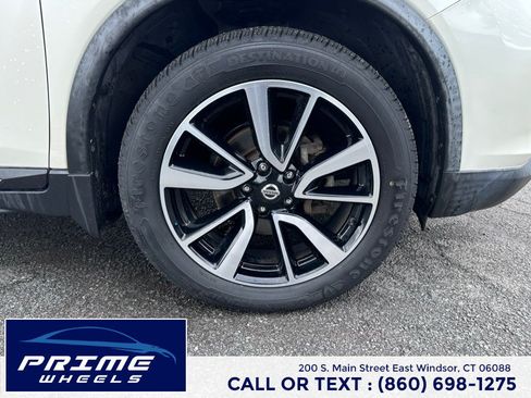Used 2018 Nissan Rogue SL w/ Premium Package AWD/4WD image 26