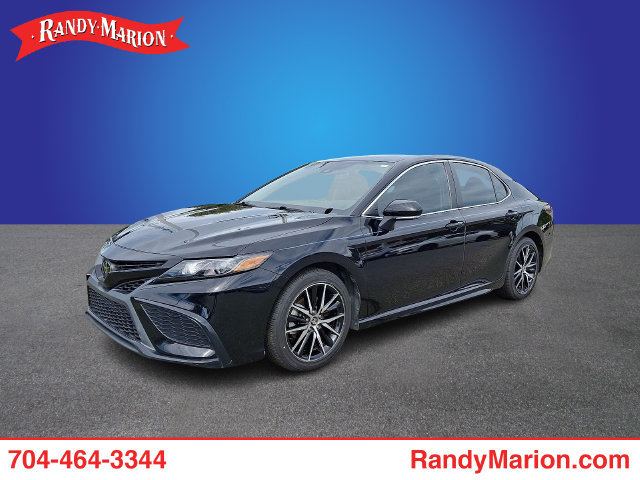 Used 2024 Toyota Camry SE w/ Convenience Package FWD image 1