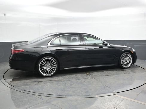 Used 2022 Mercedes-Benz S 580 4MATIC Sedan image 4