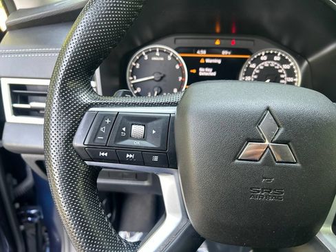 Used 2024 Mitsubishi Outlander SE FWD image 23