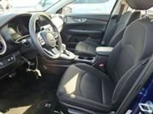 Used 2021 Kia Forte LXS image 3