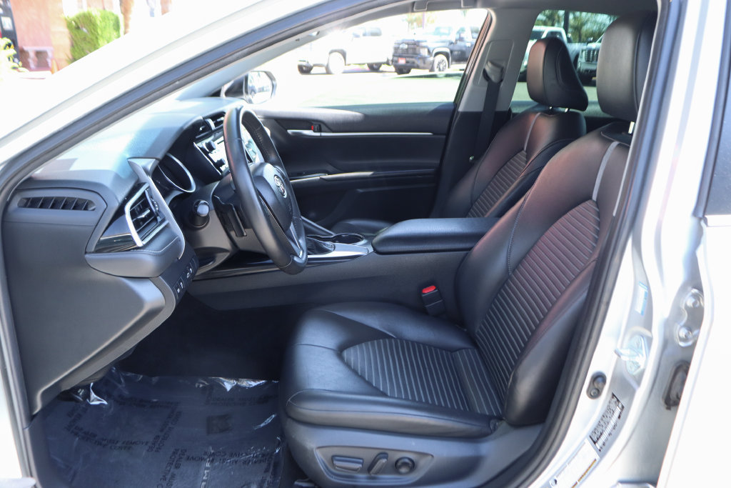 Used 2018 Toyota Camry SE FWD image 16
