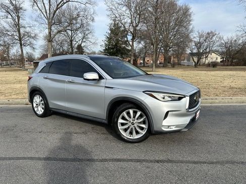 Used 2019 INFINITI QX50 Essential w/ Premium Heat Package image 2
