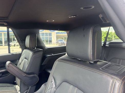 Used 2024 Ford Expedition Platinum AWD/4WD image 26