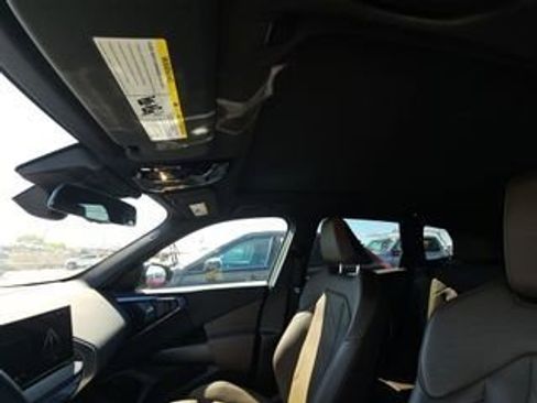 Used 2025 BMW X3 xDrive30i AWD/4WD image 3