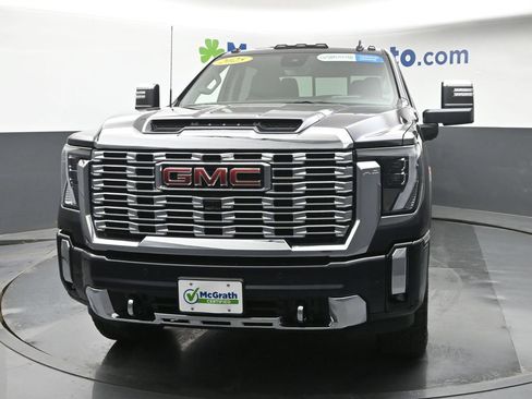 Used 2025 GMC Sierra 2500 Denali w/ Denali Reserve Package AWD/4WD image 6