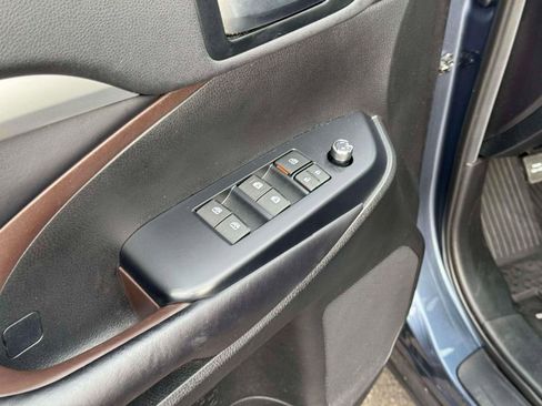 Used 2019 Toyota Highlander XLE w/ Protection Package #3 AWD/4WD image 19