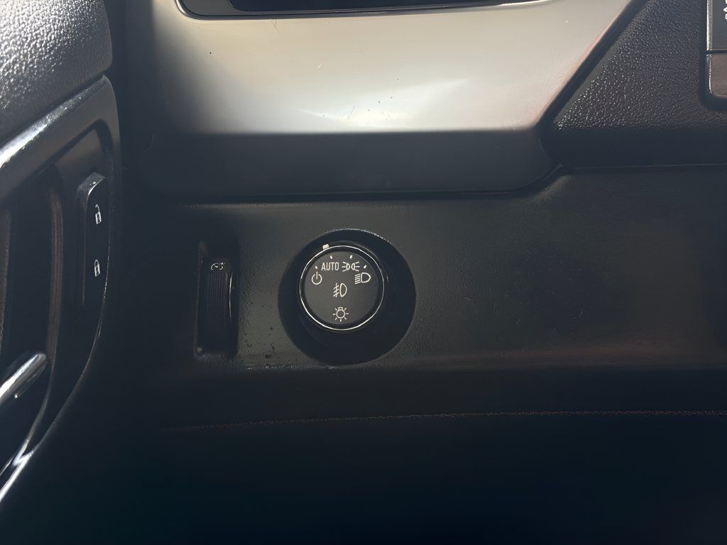 Used 2019 Chevrolet Tahoe Premier RWD image 31