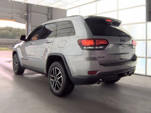 Used 2021 Jeep Grand Cherokee Trailhawk w/ Trailhawk Luxury Group AWD/4WD image 4