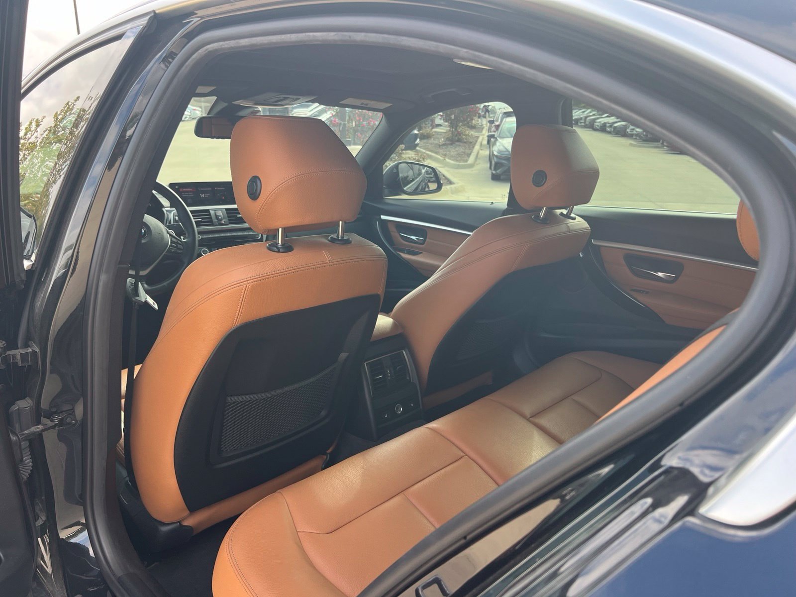 Used 2018 BMW 330i xDrive Sedan w/ Premium Package AWD/4WD image 15