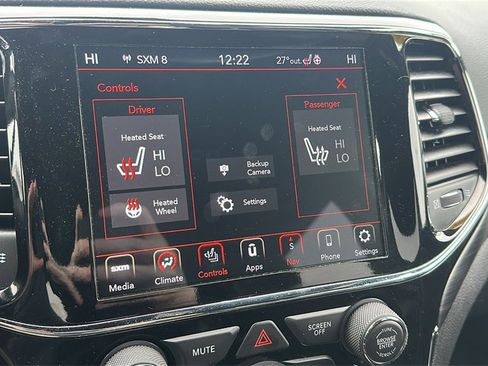 Used 2021 Jeep Grand Cherokee Laredo X image 19