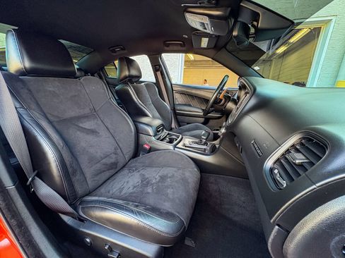 Used 2022 Dodge Charger R/T w/ Plus Group RWD image 27
