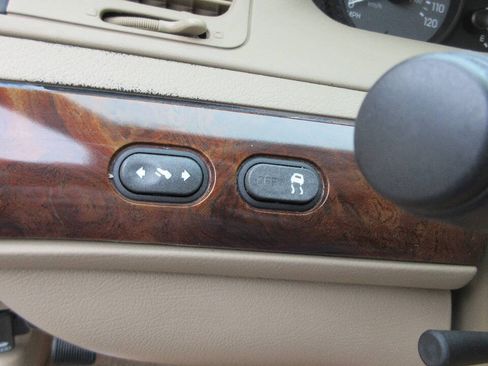 Used 2006 Mercury Grand Marquis LS RWD image 37