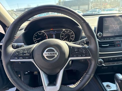 Used 2022 Nissan Altima 2.5 SR image 15