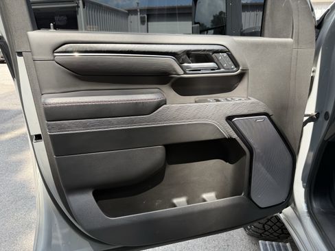 Used 2025 GMC Sierra 2500 AT4X w/ AT4X AEV Edition AWD/4WD image 16