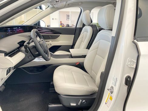 New 2026 Lincoln Nautilus Premier w/ Equipment Group 102A AWD/4WD image 15