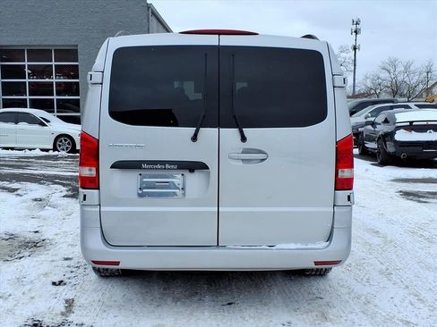 Used 2016 Mercedes-Benz Metris Passenger image 4