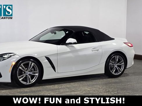 Used 2025 BMW Z4 sDrive30i image 1