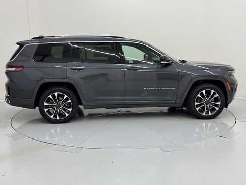 Used 2022 Jeep Grand Cherokee L Overland w/ Advanced Protech Group III image 6