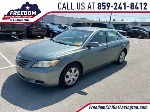 Used 2007 Toyota Camry LE FWD image 1