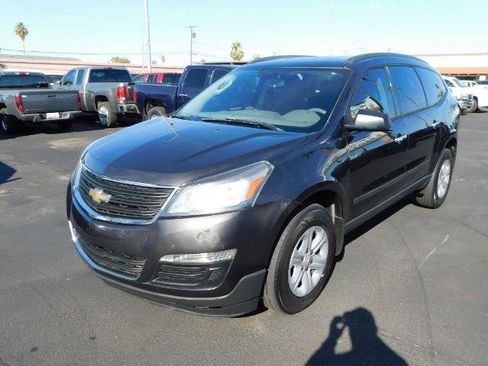 Used 2015 Chevrolet Traverse LS image 3