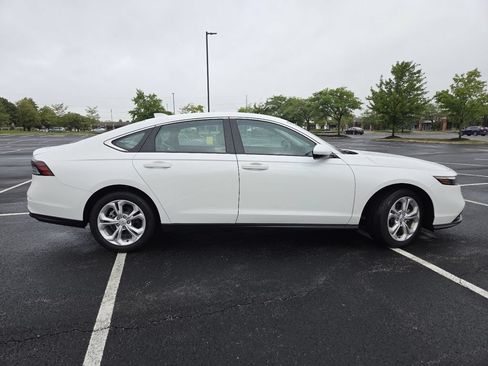 Certified 2025 Honda Accord LX image 19