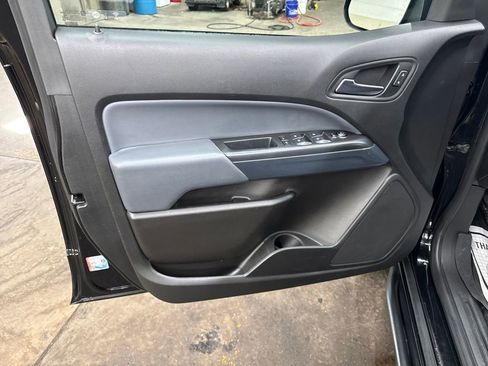 Used 2019 Chevrolet Colorado Z71 image 11