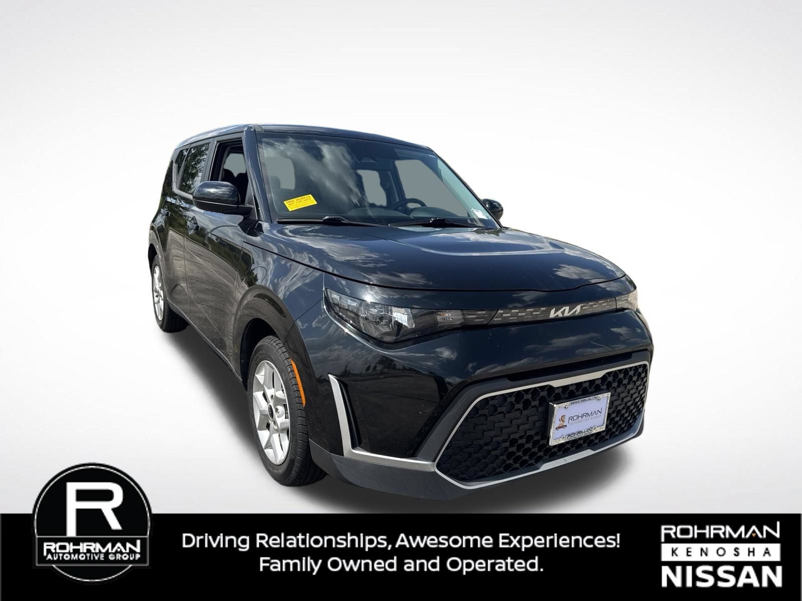 Used 2023 Kia Soul LX w/ Option Group 015 FWD image 3