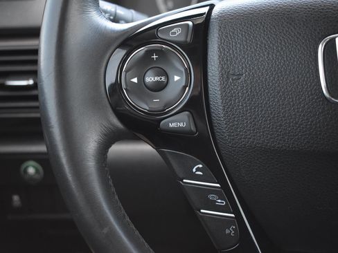 Used 2017 Honda Accord EX-L image 6