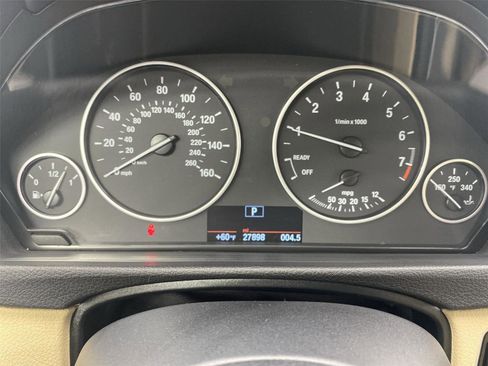 Used 2018 BMW 320i Sedan w/ Convenience Package image 23