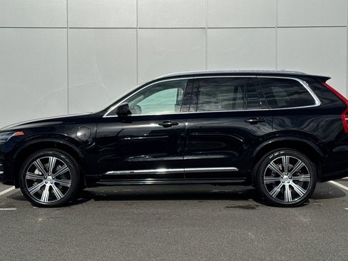 Used 2024 Volvo XC90 T8 Plus w/ Protection Package Premier image 2