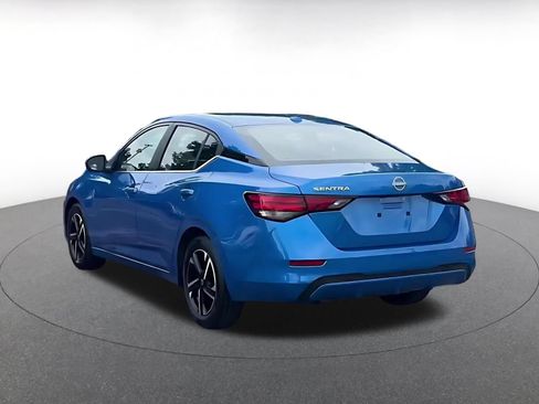 Used 2025 Nissan Sentra SV FWD image 9