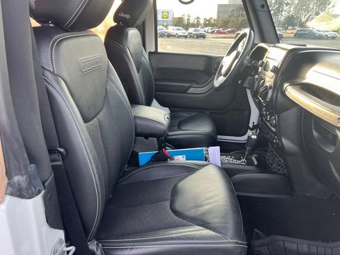 Used 2018 Jeep Wrangler Sport image 21