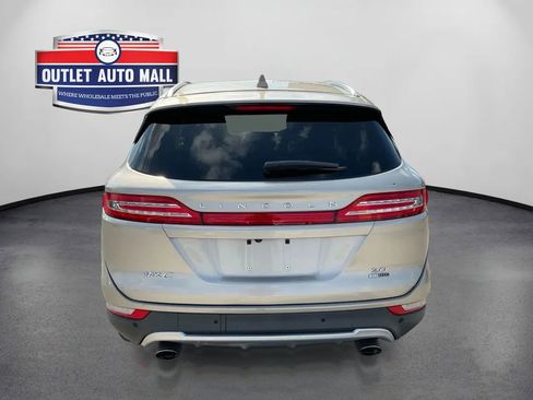 Used 2015 Lincoln MKC FWD w/ Equipment Group 101A Select image 4