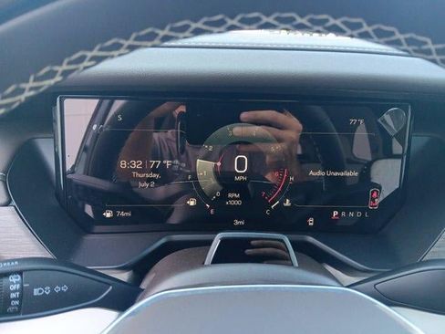 New 2026 GMC Acadia Denali w/ Super Cruise Package FWD image 9