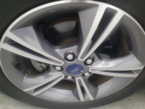 Used 2017 Ford Focus SE FWD image 31