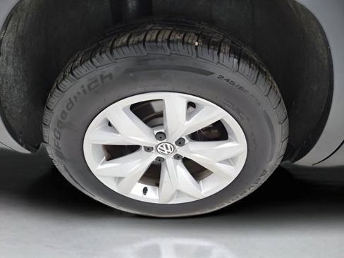 Used 2018 Volkswagen Atlas SE image 14