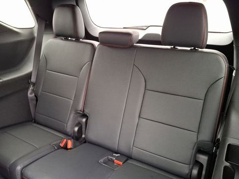 Used 2026 Chevrolet Traverse RS image 9