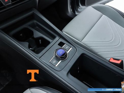 Used 2025 Volkswagen Tiguan SE w/ Panoramic Sunroof Package AWD/4WD image 63