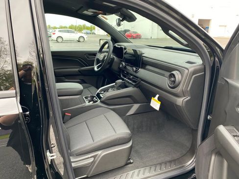 New 2026 Chevrolet Colorado W/T w/ WT Custom Package AWD/4WD image 10