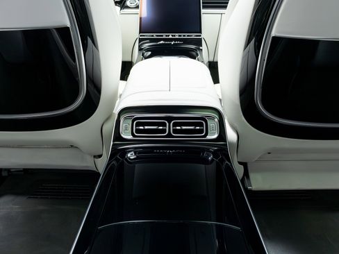 Used 2023 Mercedes-Benz Maybach S 680 4MATIC image 39