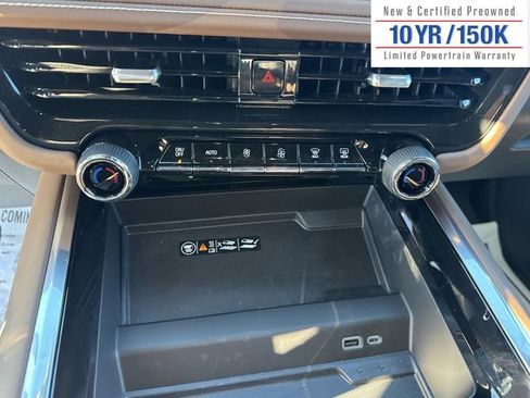 Used 2025 Chevrolet Tahoe High Country image 23