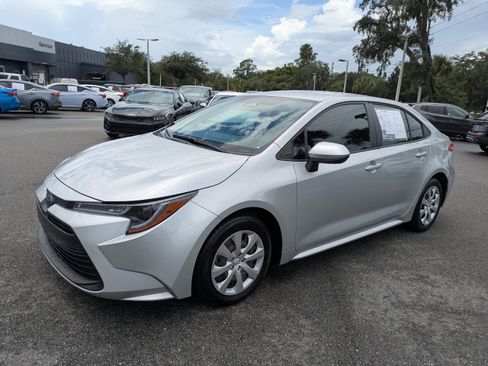 Used 2023 Toyota Corolla LE FWD image 6