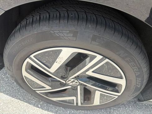 Used 2024 Volkswagen Jetta SEL FWD image 9