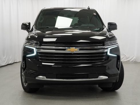 Used 2022 Chevrolet Tahoe LT w/ Luxury Package AWD/4WD image 37