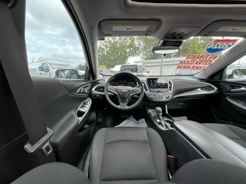 Used 2024 Chevrolet Malibu LT image 25