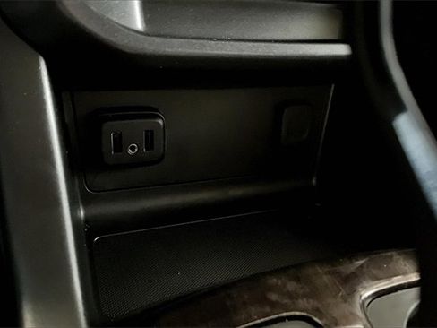 Used 2022 GMC Canyon Elevation image 24