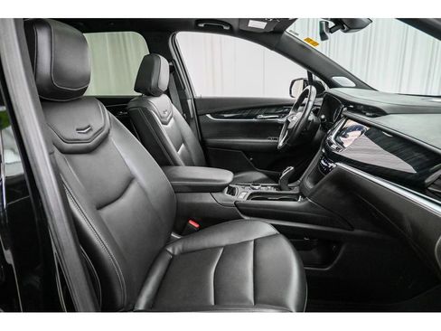 Certified 2024 Cadillac XT6 Premium Luxury AWD/4WD image 18