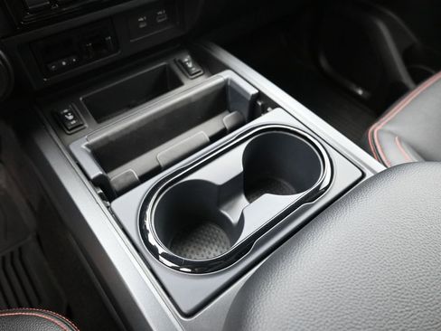 Used 2023 Nissan Titan PRO-4X w/ Pro-4x Convenience Package image 30