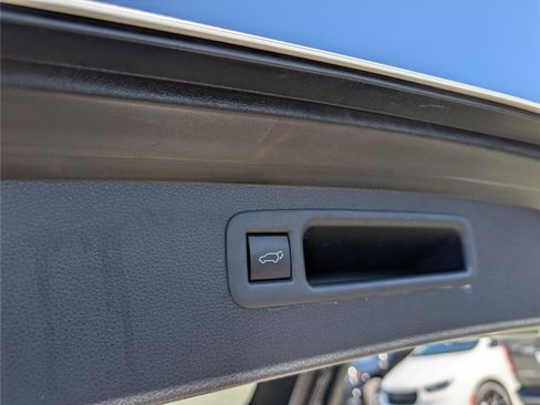 Used 2020 Toyota Highlander Platinum AWD/4WD image 15